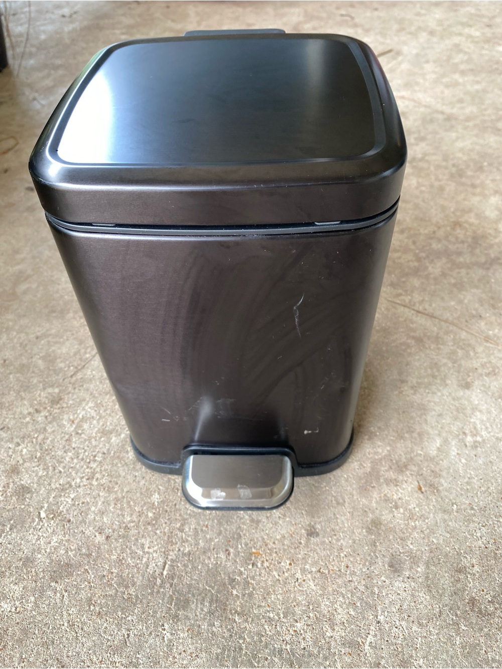 Metal Step Trash Can - Dark Bronze Finish